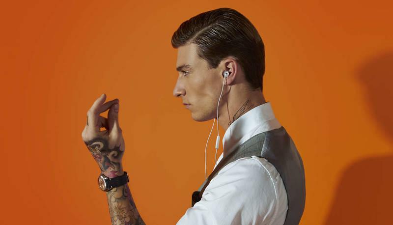 Sluchátka Philips SHE4305WT bílá