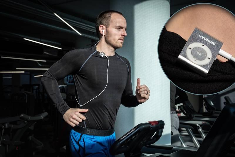 MP3 přehrávač Hyundai MP213S stříbrná barva