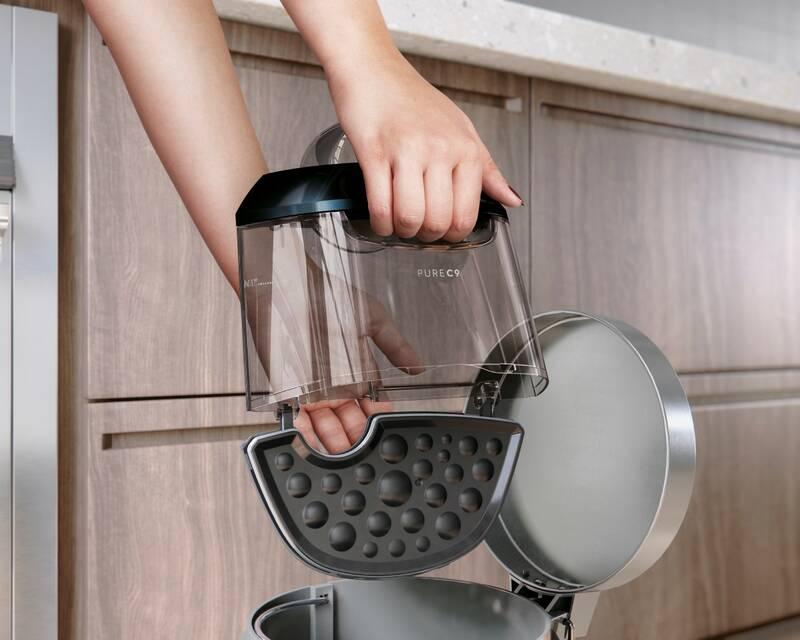 Podlahový vysavač Electrolux PURE C9 PC91-8STM modrý