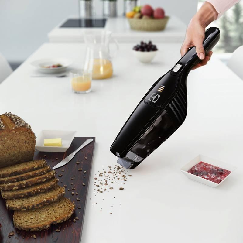 Tyčový vysavač Electrolux Ergorapido EERC72EB černý