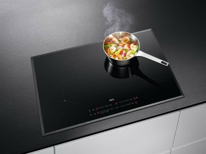 Indukční varná deska AEG IAE84431FB černá