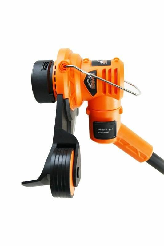 Strunová sekačka Sharks SH 5501 Li-Ion