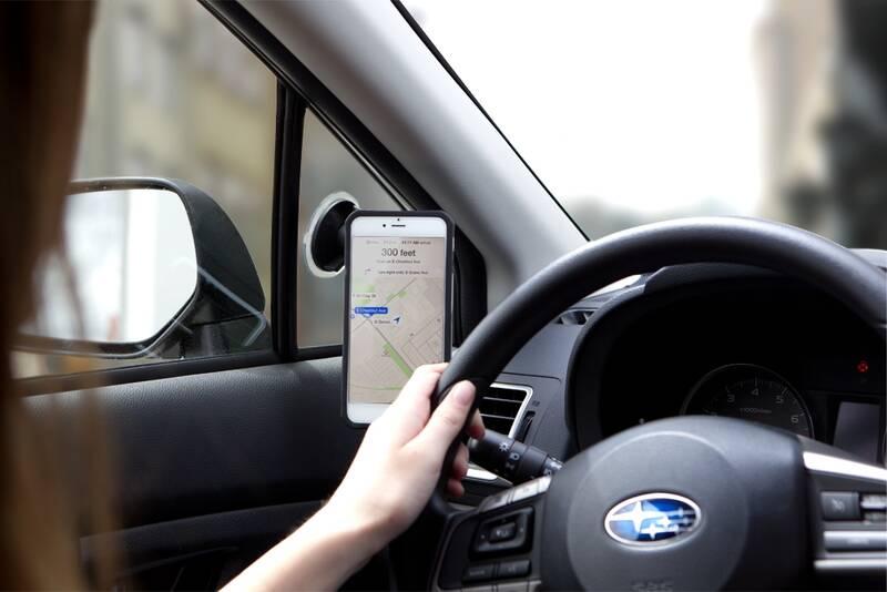 Držák na mobil Rokform Windshield na okno černý