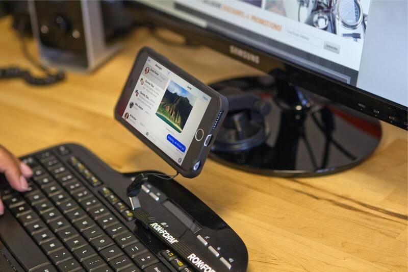 Držák na mobil Rokform Windshield na okno černý