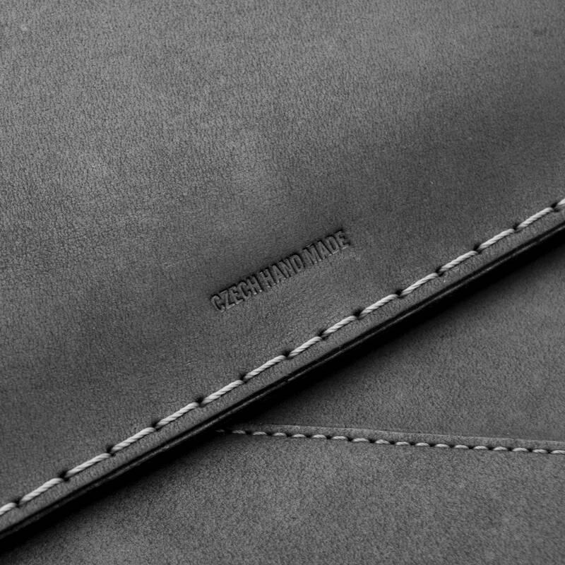 Pouzdro FIXED Oxford pro Apple Macbook Pro 15" černé