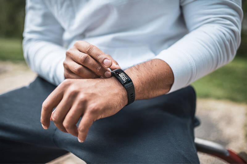 Fitness náramek Niceboy X-Fit Active černá