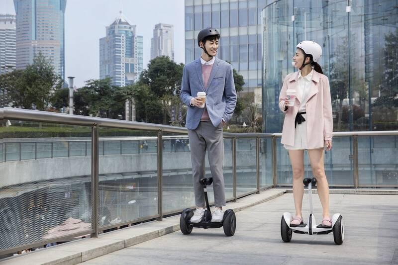 Ninebot by Segway S černý