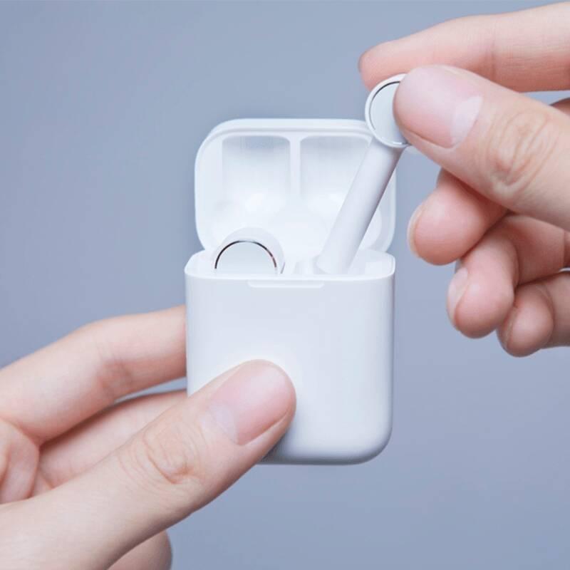 Sluchátka Xiaomi Mi True Wireless Earphones bílá