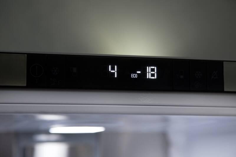 Chladnička s mrazničkou Beko BCNA306E3S