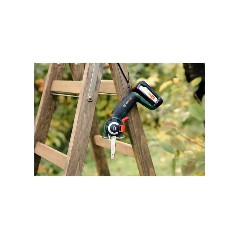 Přímočará pila Bosch AdvancedCut 18