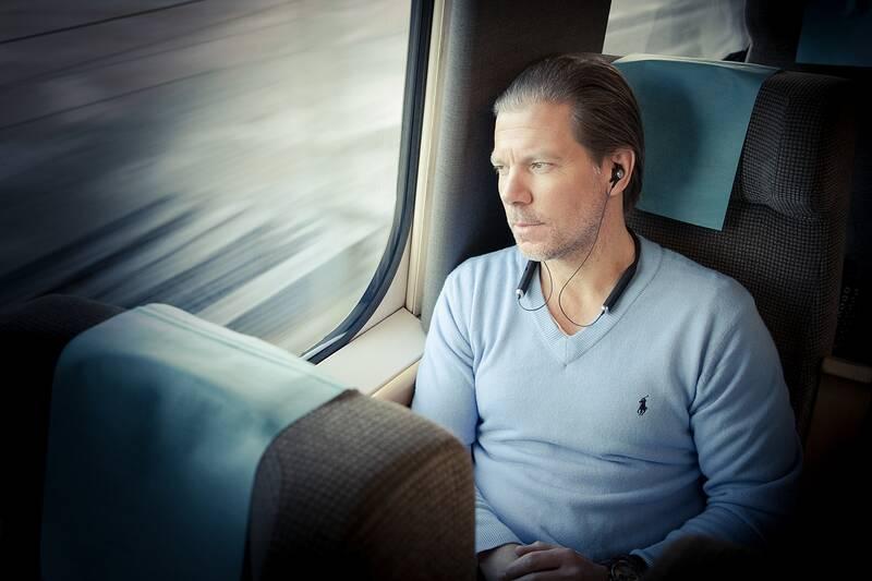 Sluchátka Defunc MUTE Earbud černá