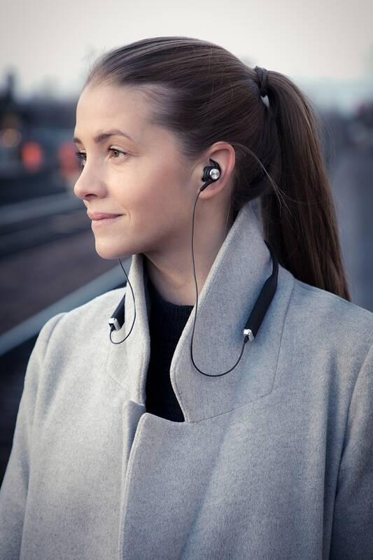 Sluchátka Defunc MUTE Earbud černá