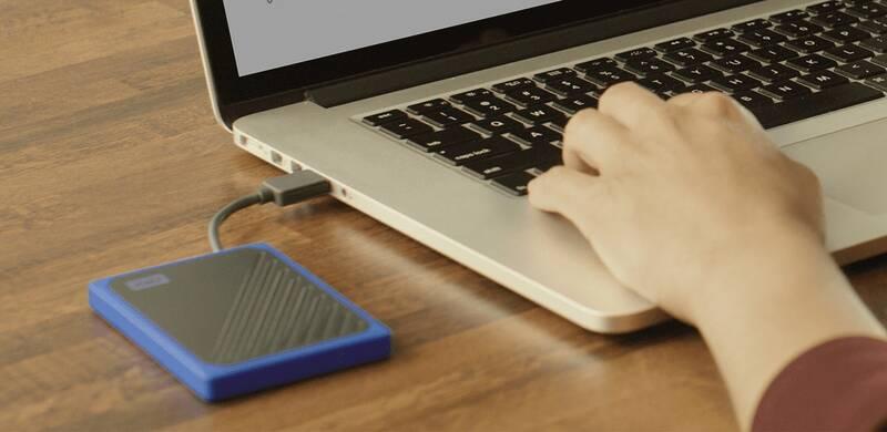 SSD externí Western Digital My Passport Go 2TB modrý