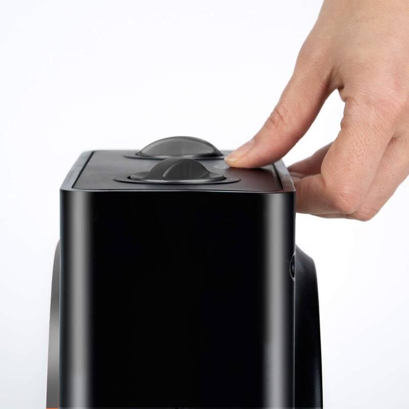 Teplovzdušný ventilátor Black Decker BXSH1500E černý