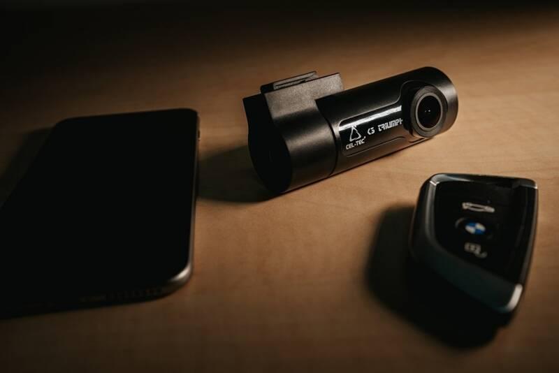 Autokamera CEL-TEC K3 Triumph Wi-Fi černá