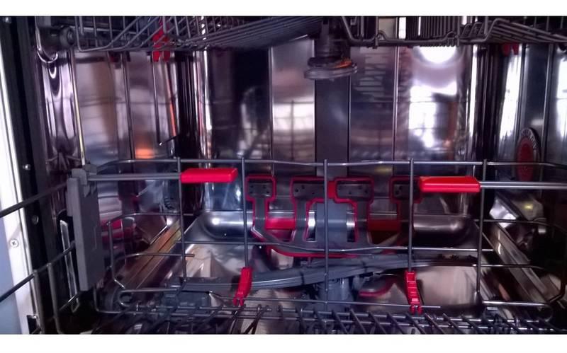 Myčka nádobí Whirlpool WFO 3O32 P bílá