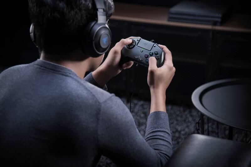 Gamepad Razer Raion Fightpad pro PS4 černý