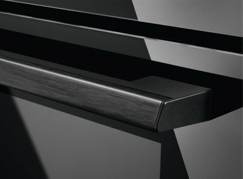 Mikrovlnná trouba Electrolux EVK6E40Z černá