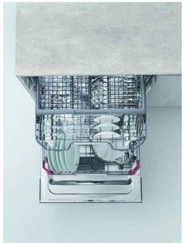 Myčka nádobí Whirlpool WIO 3T223 PFG E