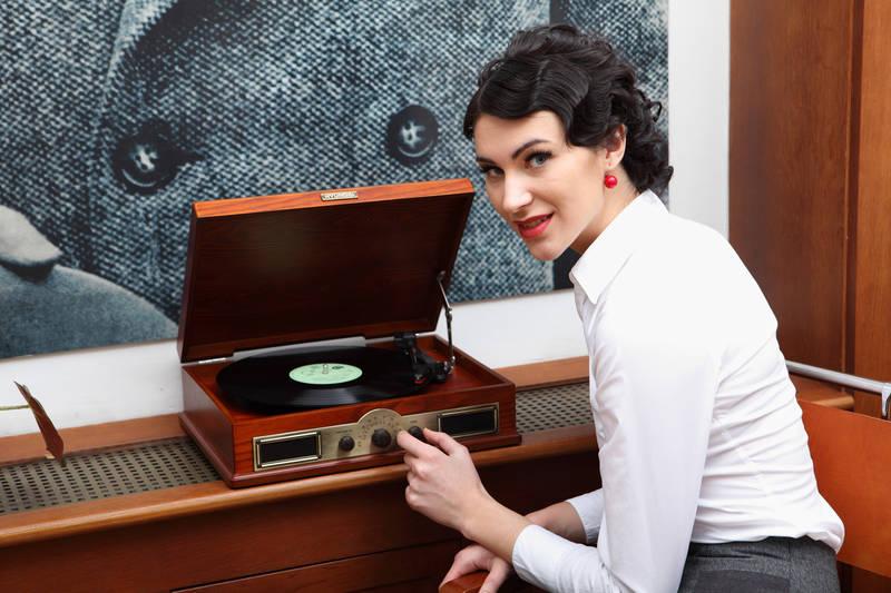 Gramofon Hyundai Retro RT 910 dřevo