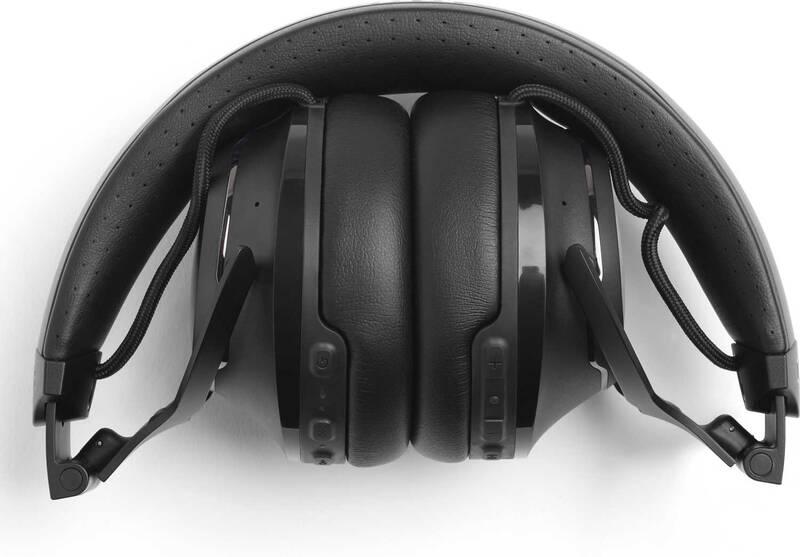 Sluchátka JBL Club 700BT černá