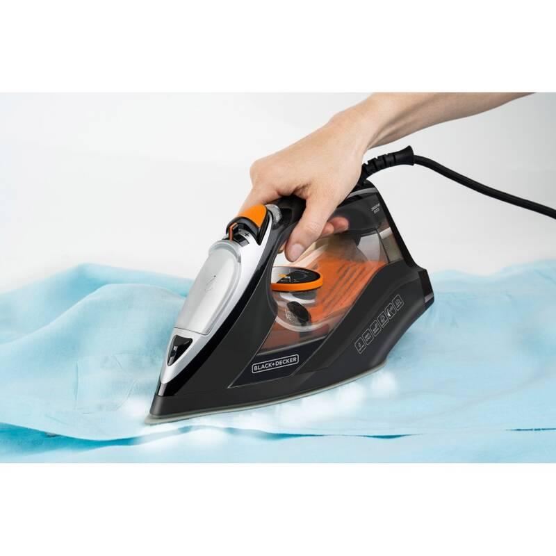 Žehlička Black Decker BXIR2601E černá oranžová