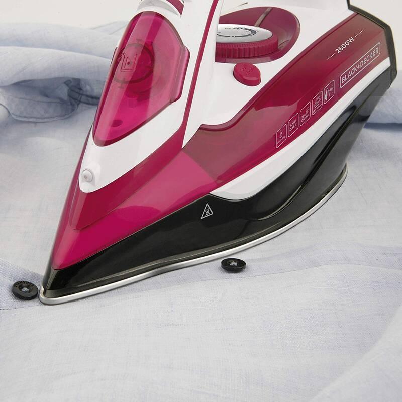 Žehlička Black Decker BXIR2602E bílá růžová