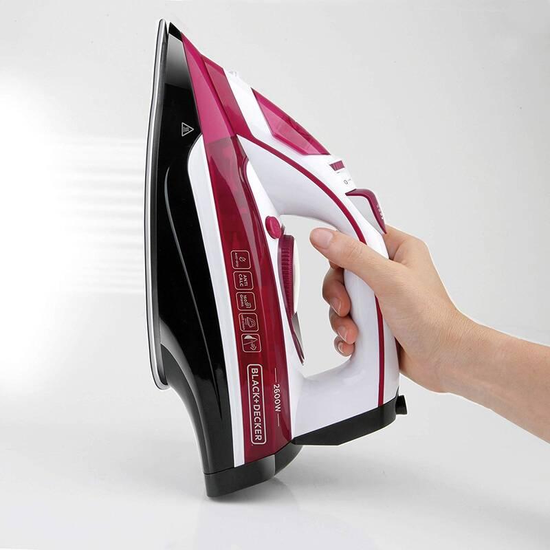 Žehlička Black Decker BXIR2602E bílá růžová