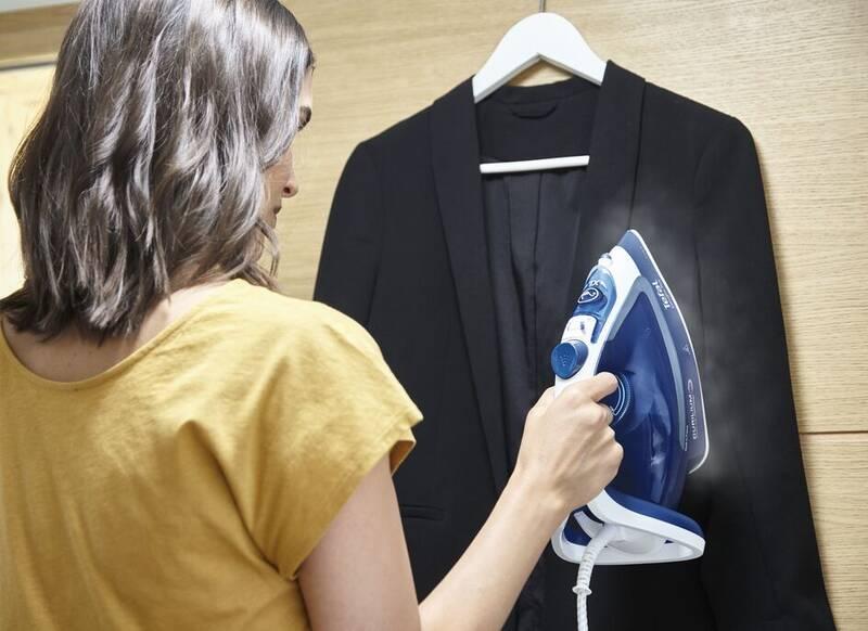 Žehlička Tefal Easygliss 2 FV5735E0 modrá