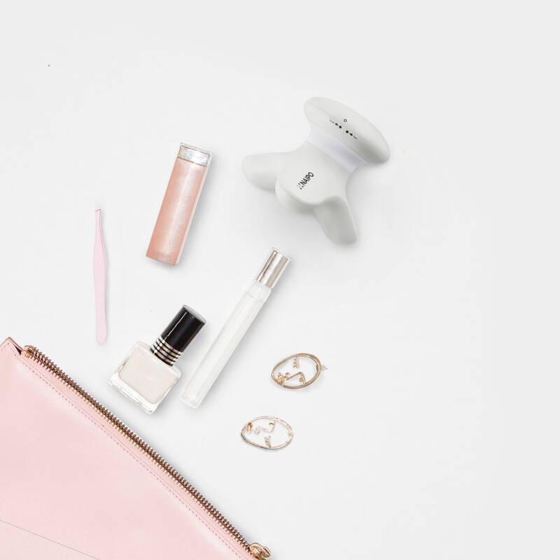 Masážní přístroj NAIPO MGPC-101MM bílý