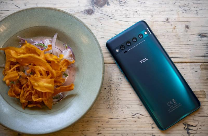 Mobilní telefon TCL 10 Pro zelený