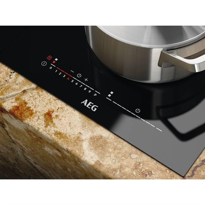 Indukční varná deska AEG Mastery IKE42640KB černá