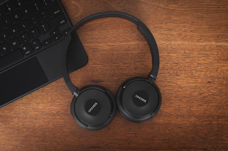 Sluchátka Koss BT 330i černá