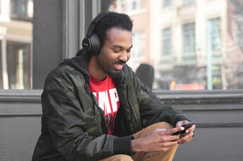 Sluchátka Koss BT 740i QZ černá