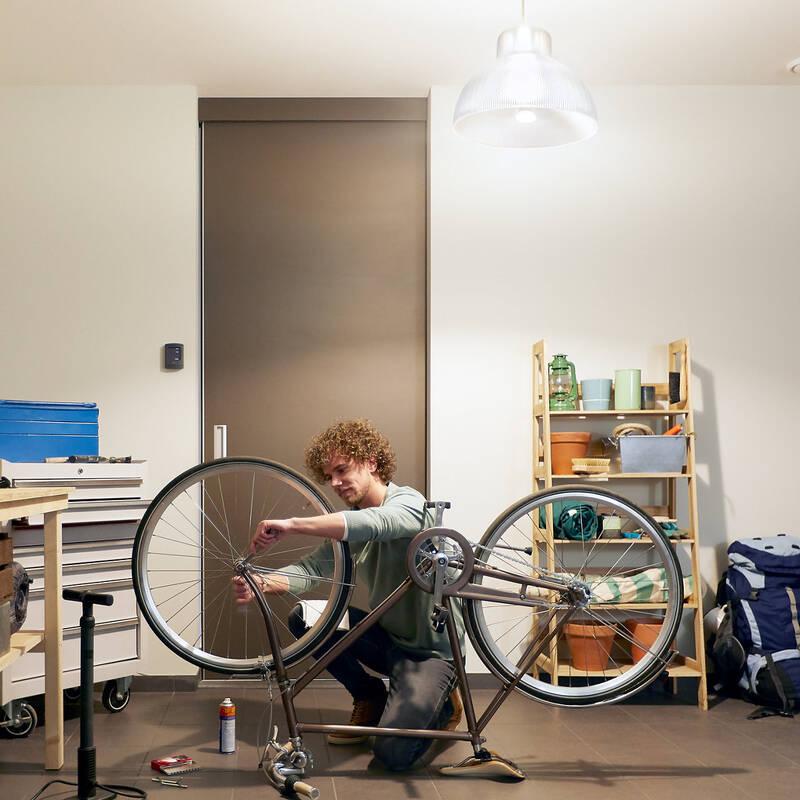 Žárovka LED Philips Hue Bluetooth 15,5W, E27, White