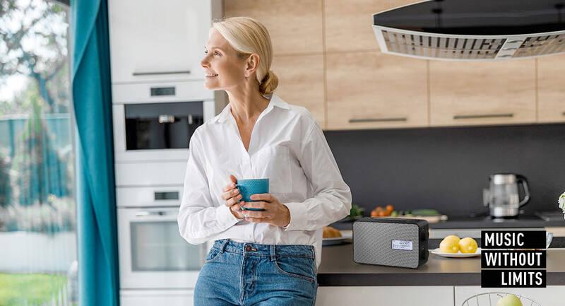 Radiopřijímač s DAB Panasonic RF-D30BT černý