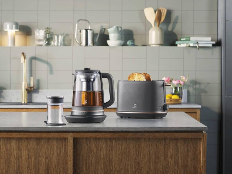 Rychlovarná konvice Electrolux Explore7 E7GK1-8BP