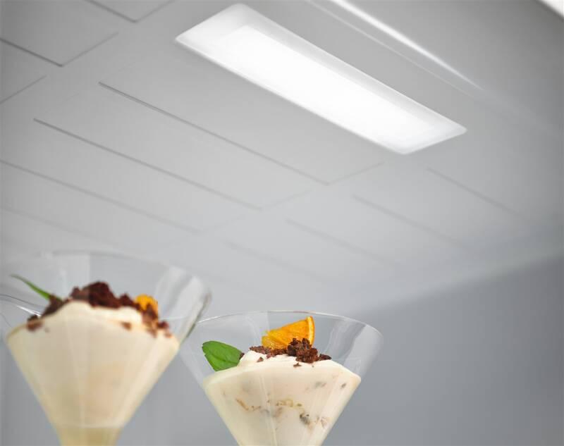 Chladnička s mrazničkou Electrolux LNT5MF36W0 bílá