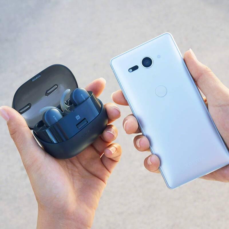 Sluchátka Sony WF-SP900, 4GB černá