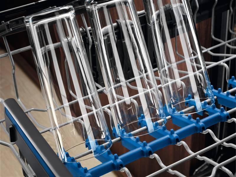 Myčka nádobí Electrolux ESM43200SW bílá