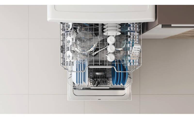 Myčka nádobí Indesit DFO 3C26 bílá