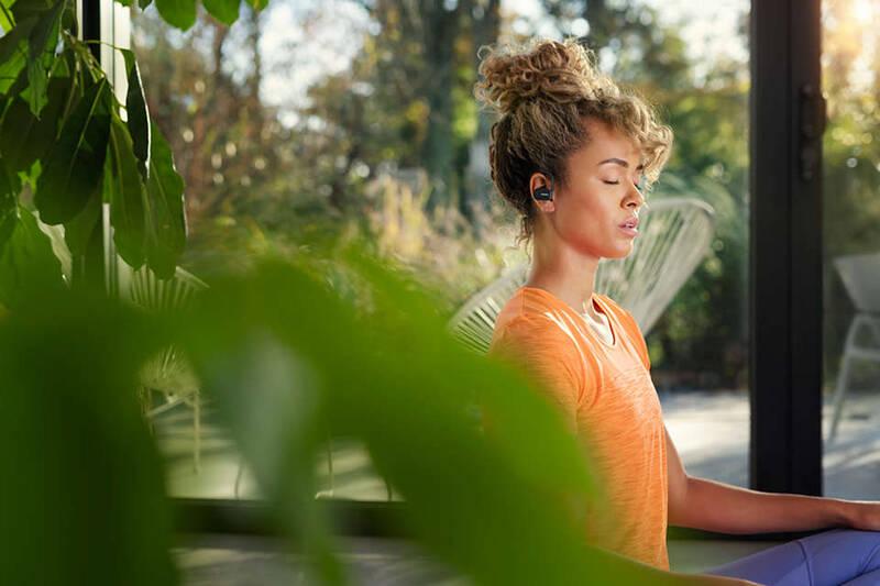 Sluchátka Philips TAA5205BK černá