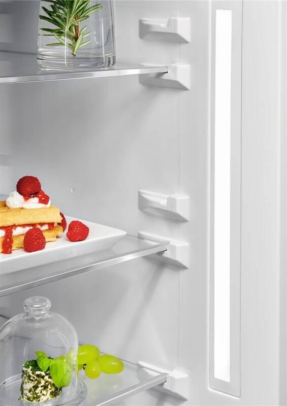 Chladnička s mrazničkou AEG Mastery RCB732E5MX nerez