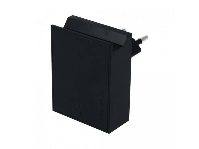 Nabíječka do sítě Swissten USB-C, 20W pro iPhone 12 černá