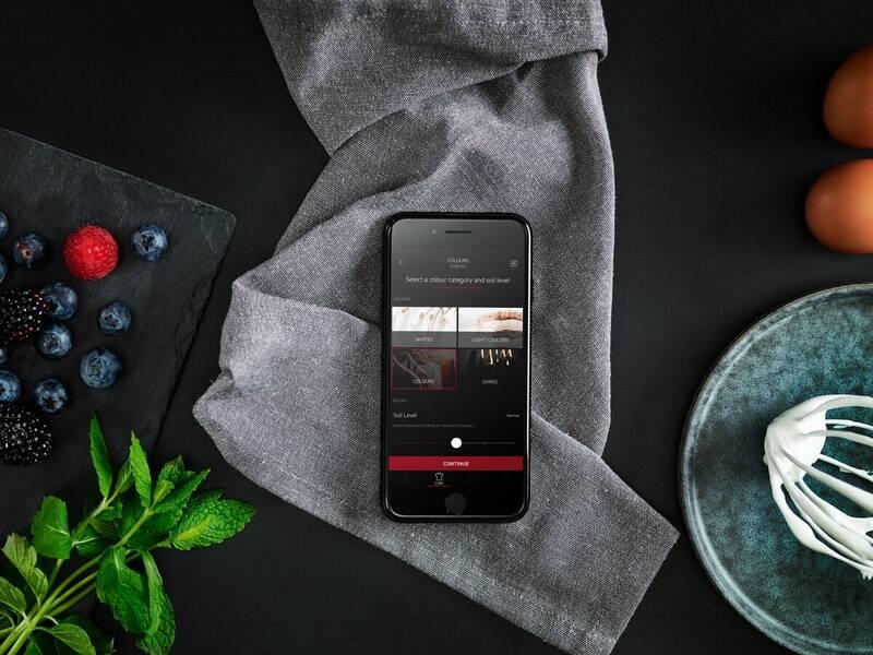 Pračka AEG ProSteam® L7FEE49SCA bílá