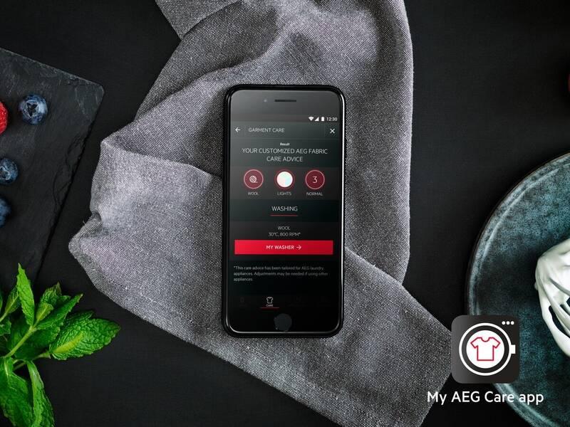 Pračka AEG ProSteam® L7FEE49SCA bílá