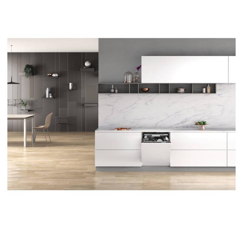 Myčka nádobí Whirlpool WIF 5O41 PLEGTS černá