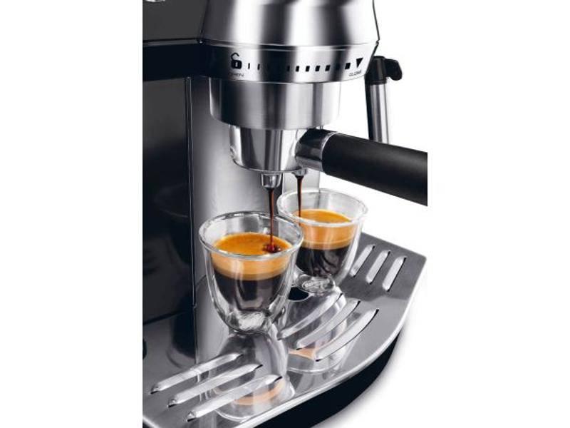 Espresso DeLonghi EC820 černé