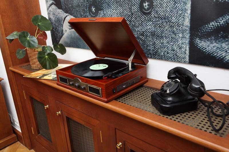 Gramofon Hyundai Retro RT 910RIP dřevo