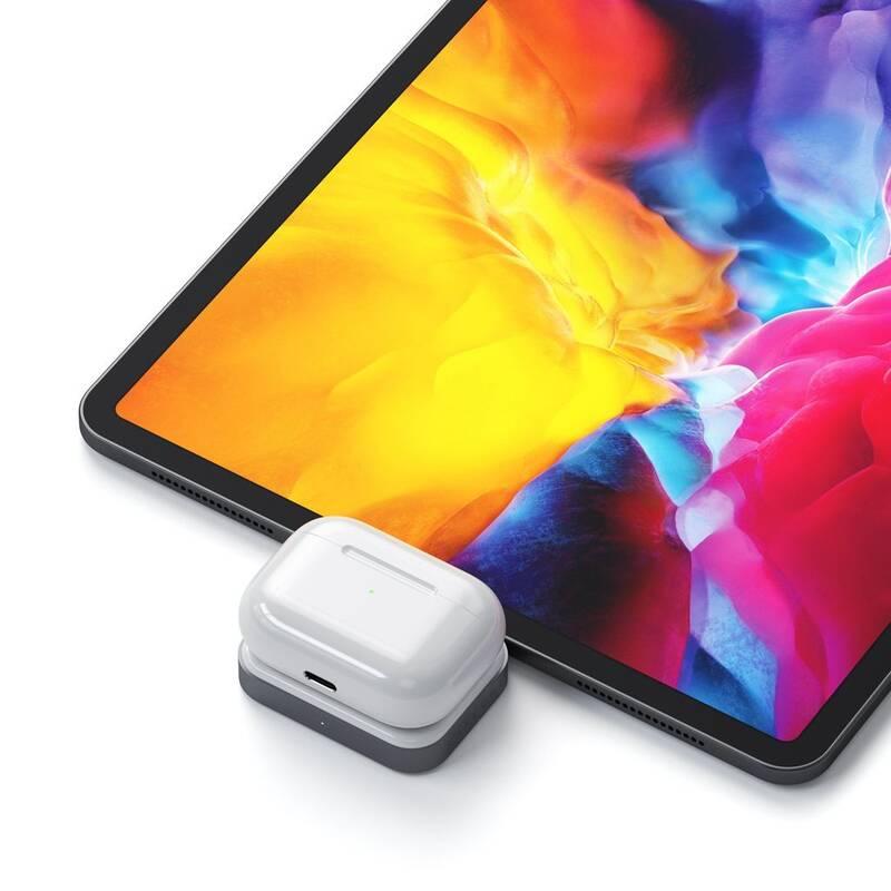 Bezdrátová nabíječka Satechi USB-C Dock pro AirPods šedá